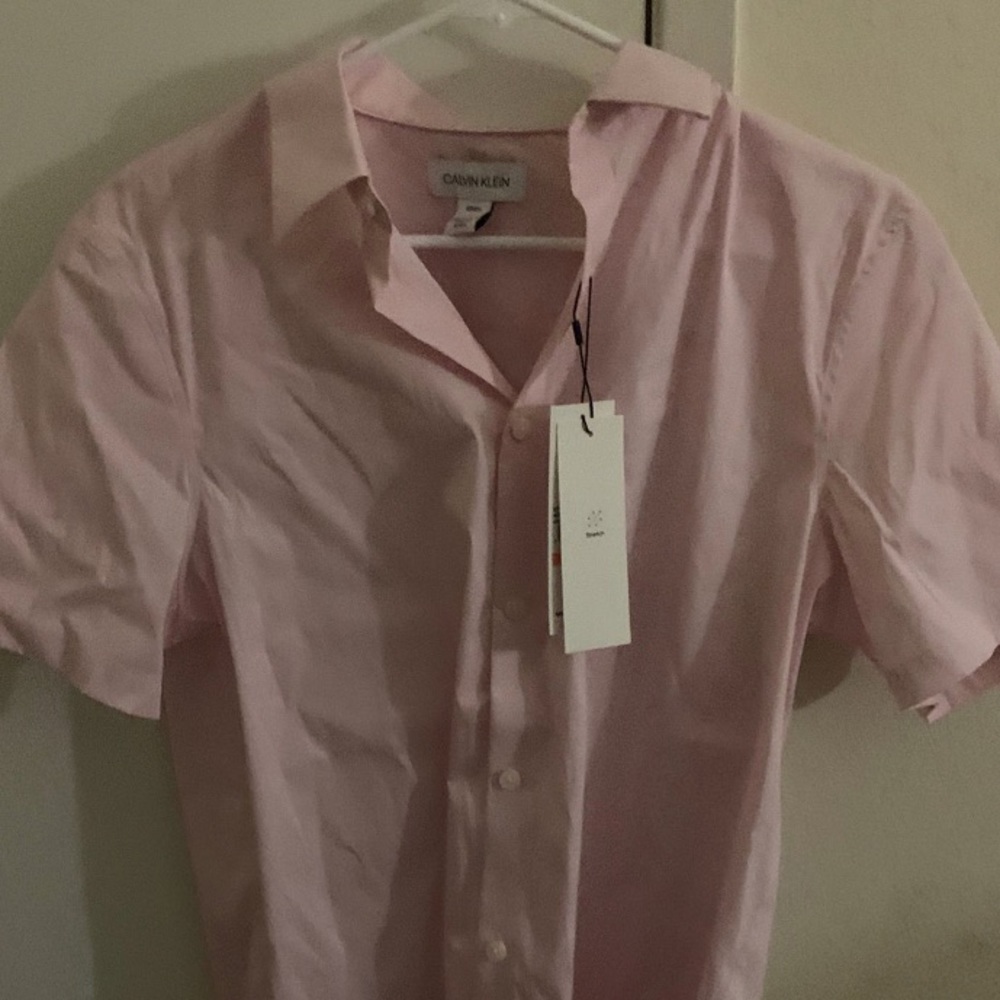 Calvin Klein Men Short Sleeve Button Stretch Shirt
